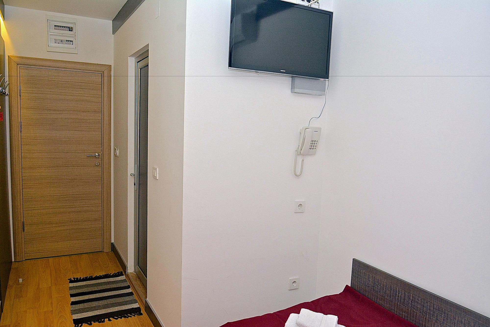 Hotel De Koka Skopje Bagian luar foto