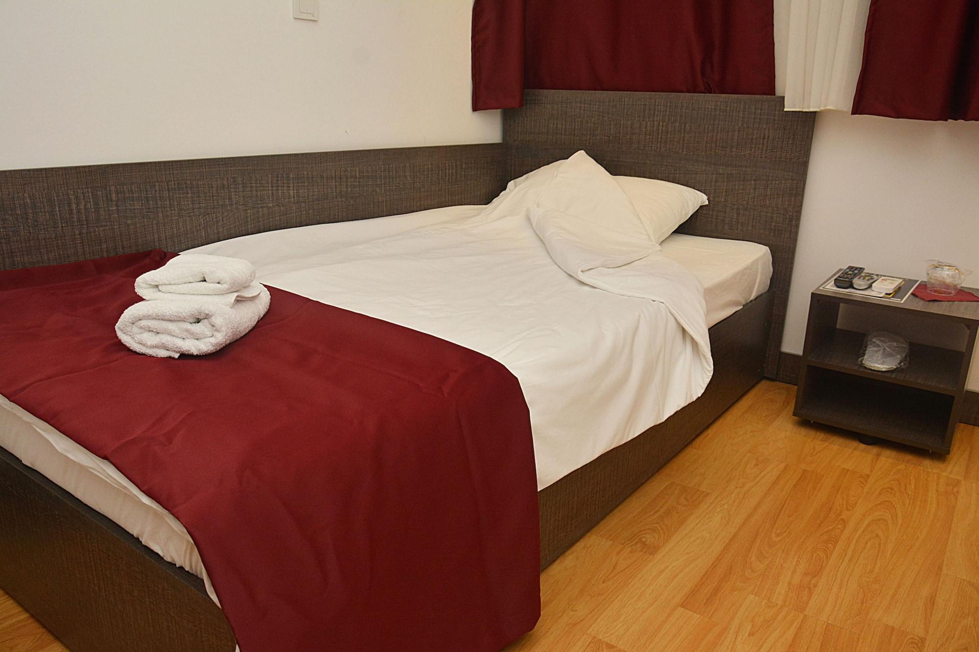 Hotel De Koka Skopje Bagian luar foto