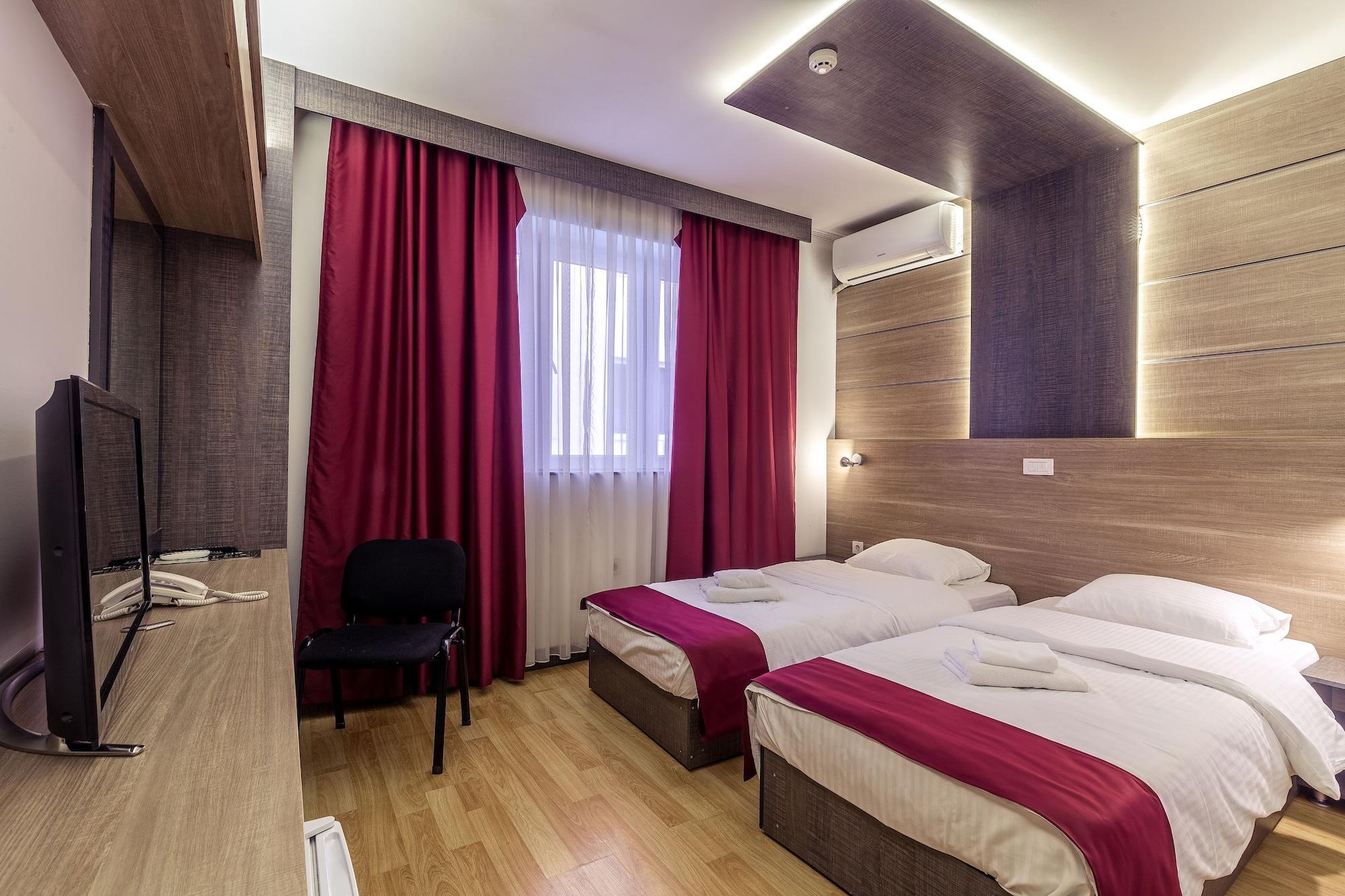 Hotel De Koka Skopje Bagian luar foto