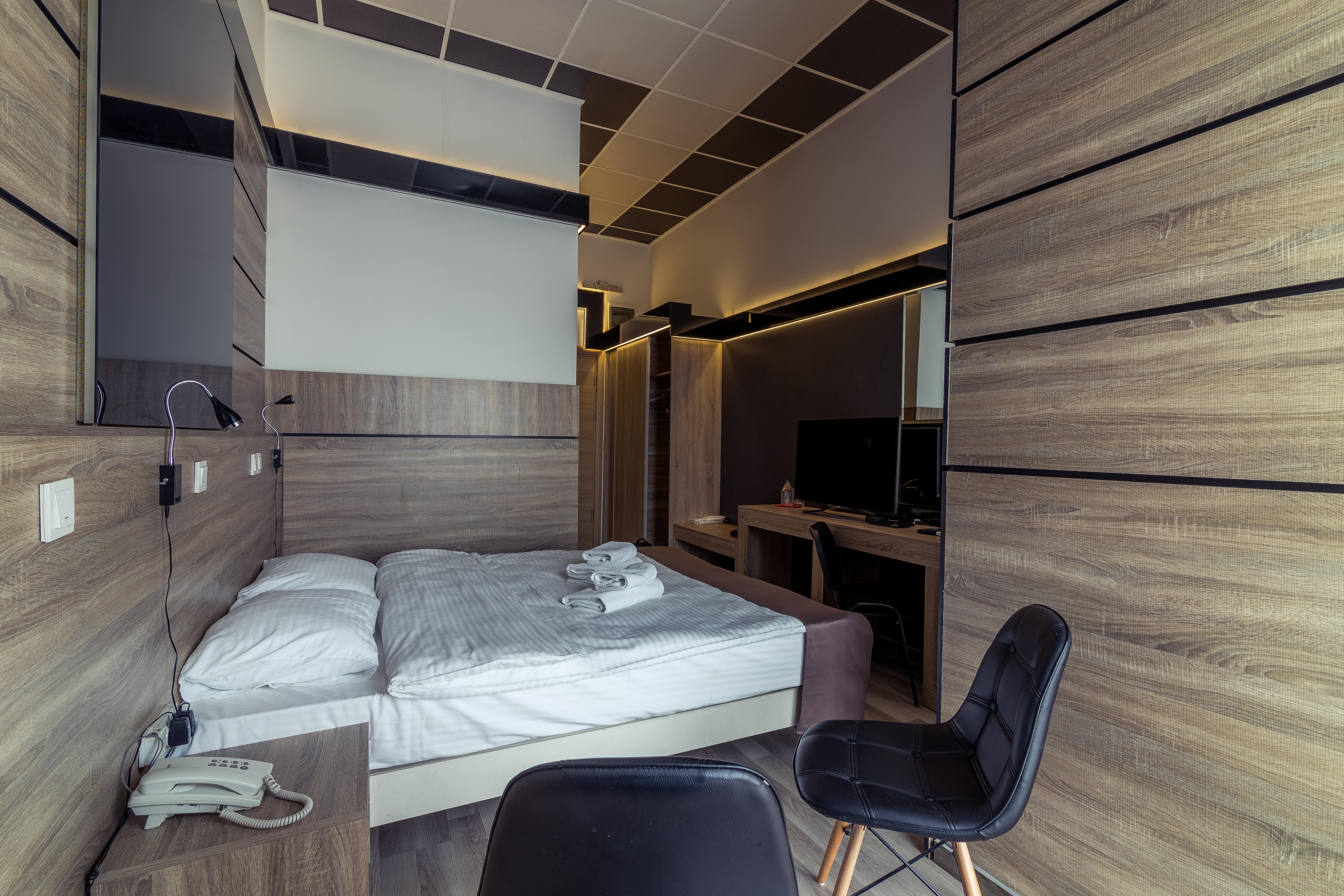 Hotel De Koka Skopje Bagian luar foto