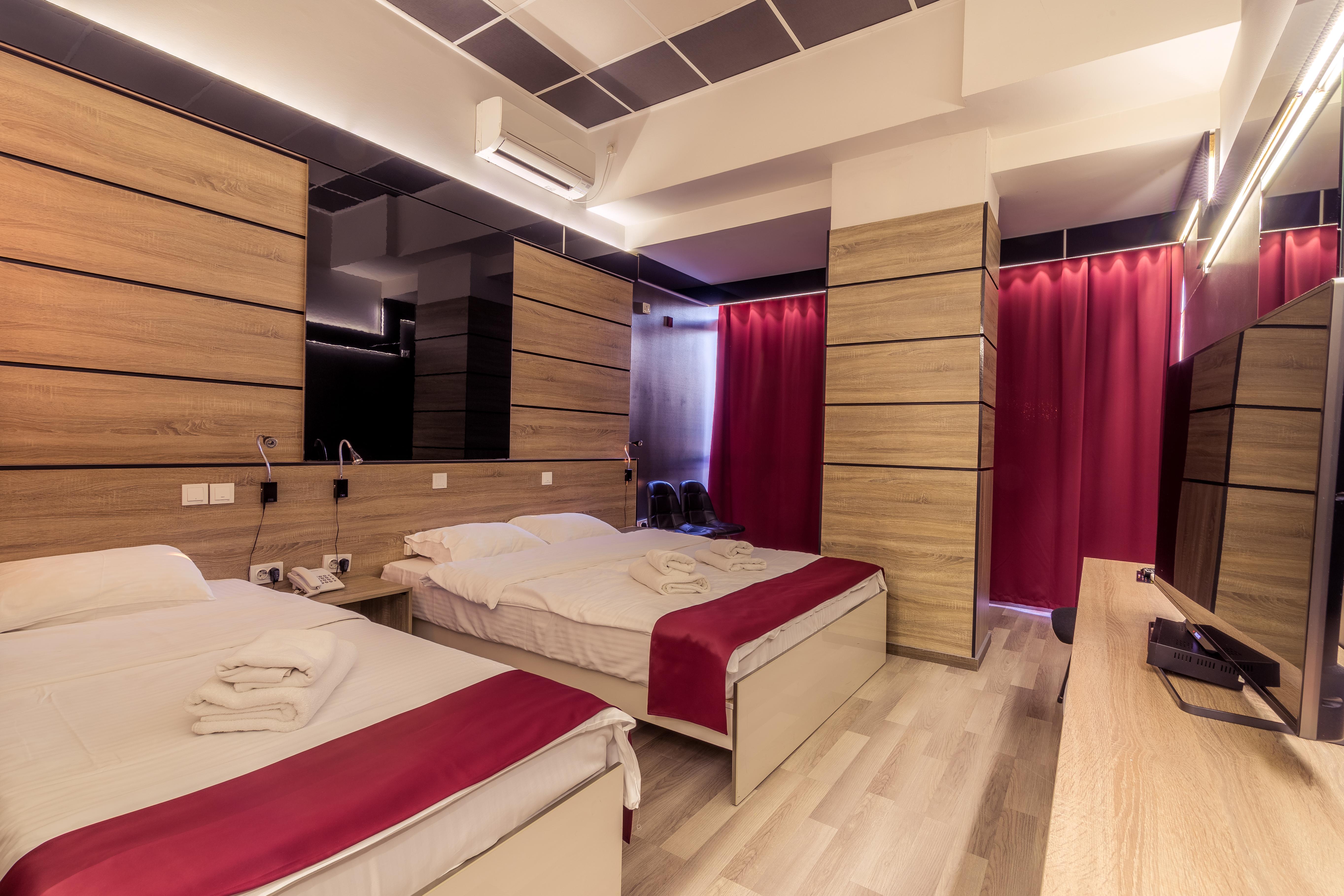 Hotel De Koka Skopje Bagian luar foto