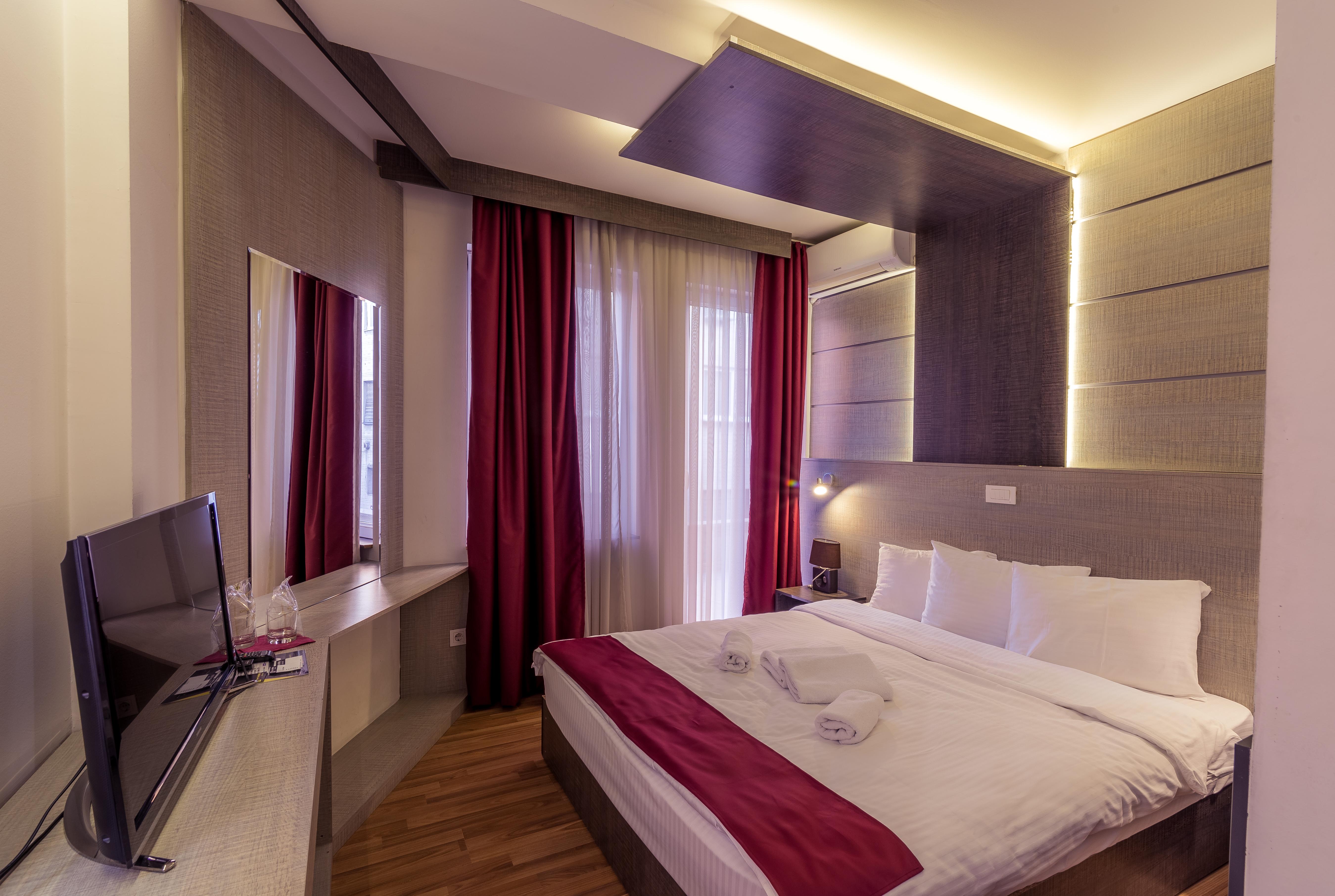 Hotel De Koka Skopje Bagian luar foto