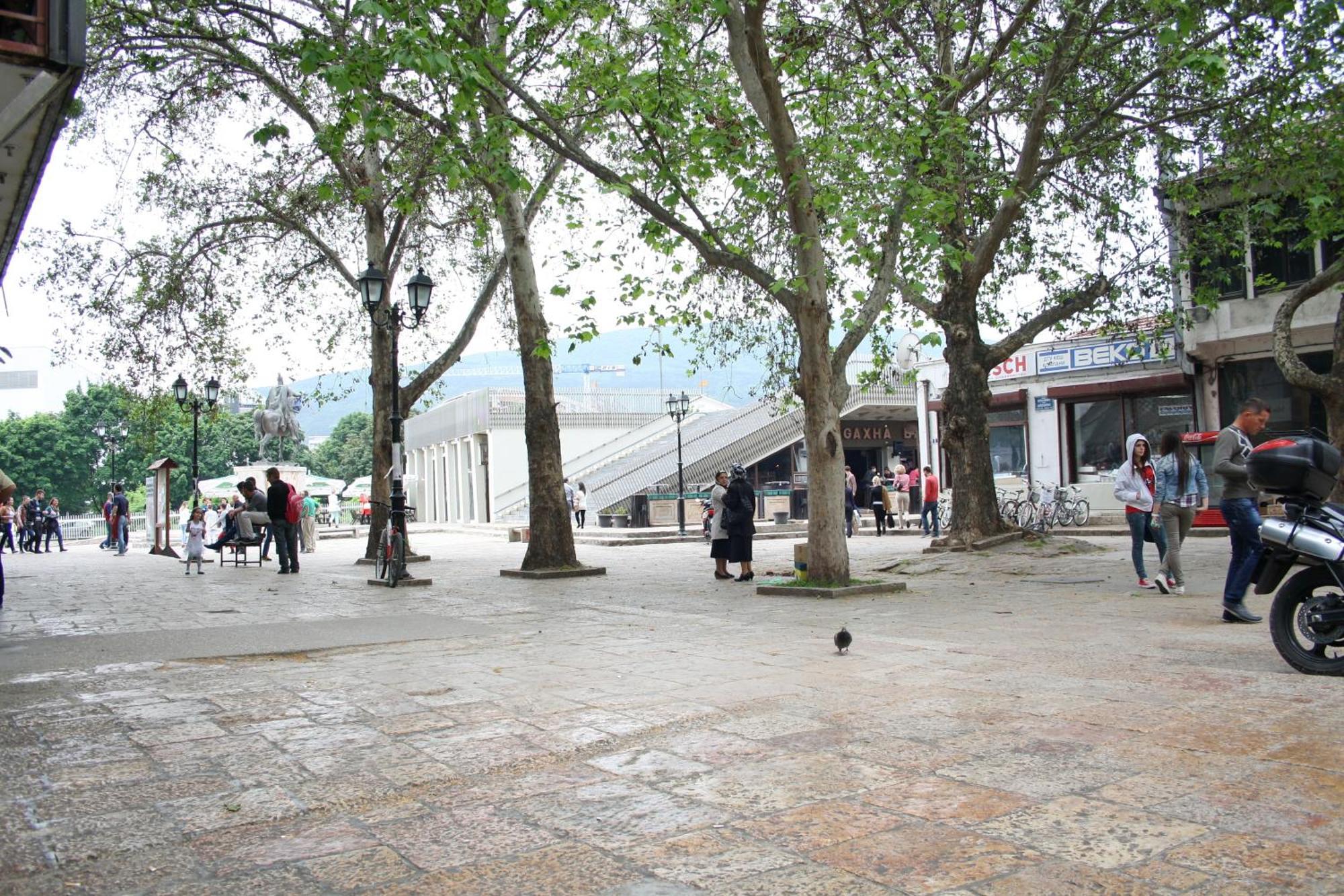 Hotel De Koka Skopje Bagian luar foto