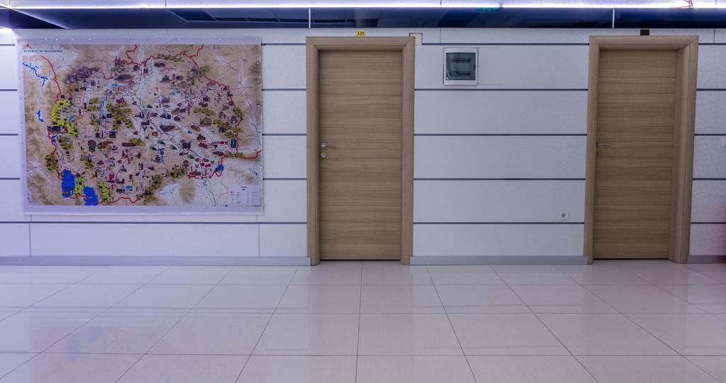 Hotel De Koka Skopje Bagian luar foto